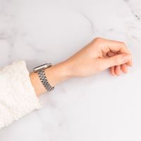 Selencia Bracelet en acier slim style Jubilee Apple Watch | 38/40/41/42 mm - Argent