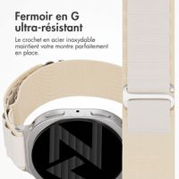 Accezz Bracelet en nylon Alpine Samsung Galaxy Watch 9 (40/44mm) / Watch 8 (40/44mm) / Classic (46mm) - Lumière stellaire