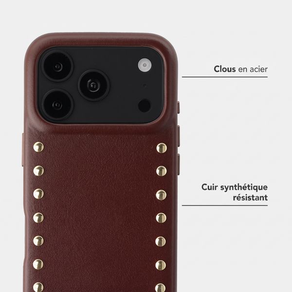 Selencia Coque arrière Studs avec MagSafe Apple iPhone 18 Pro / 17 Pro - Cacao Crush