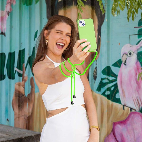 imoshion Coque en silicone avec cordon Apple iPhone 13 - Fluor Groen