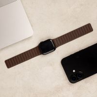 Accezz Bracelet en cuir véritable magnétique Apple Watch | 38/40/41/42 mm - Chocolate Brown