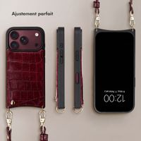 Selencia Coque de télephone Nova Croco avec cordon et porte-cartes Apple iPhone 18 Pro Max / 17 Pro Max - Burgundy