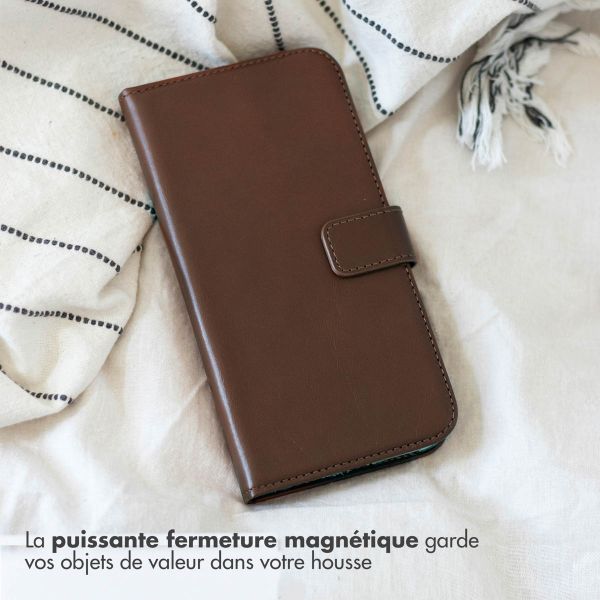Selencia Étui portefeuille en cuir véritable Apple iPhone 17 - Marron