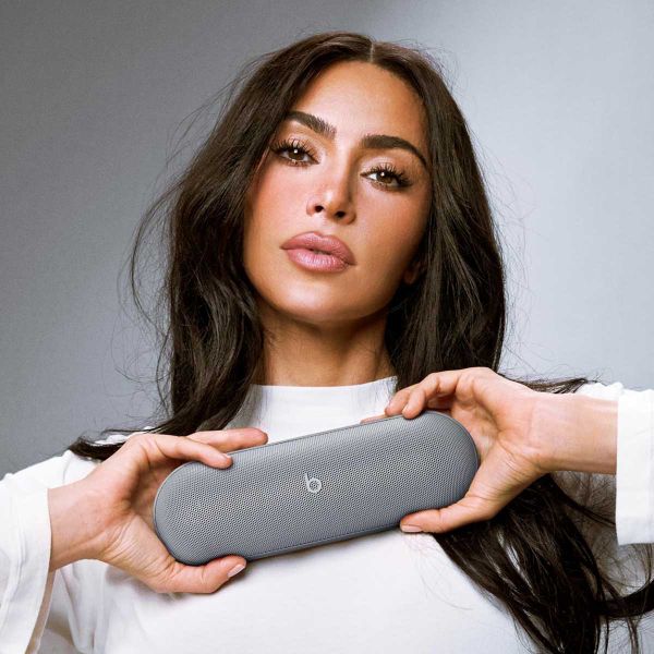 Beats Enceinte Bluetooth sans fil Pill x Kim Kardashian - Dark Gray