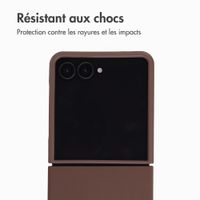 Accezz Coque Liquid Silicone avec MagSafe Samsung Galaxy Z Flip 8 - New Tea Brown