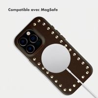 Selencia Coque arrière Studs avec MagSafe Apple iPhone 16 Pro - Cacao Crush
