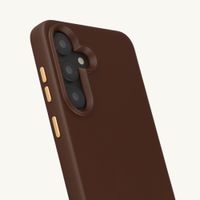 Selencia Coque arrière Rivièra avec MagSafe avec crochets amovibles Samsung Galaxy S25 / S24 - Choco Brown