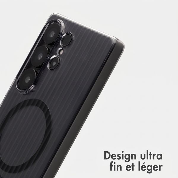 Accezz Coque arrière Lite avec MagSafe | Fluted | Samsung Galaxy S25 Ultra - Noir