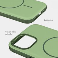 imoshion Coque arrière Color avec Thin MagSafe Ring Apple iPhone 15 - Vert foncé