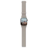 UAG Bracelet Pathfinder réversible en silicone Apple Watch | 44/45/46/49 mm - Black Titanium