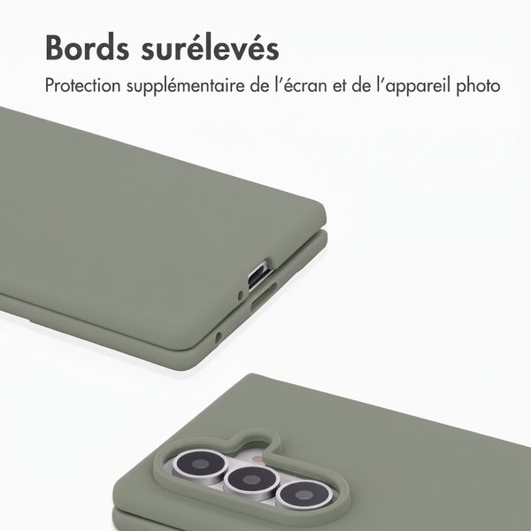 Accezz Coque Liquid Silicone avec MagSafe Samsung Galaxy Z Fold 8 Ultra - Cooper Green