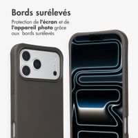 imoshion Coque arrière Color avec cordon amovible et MagSafe Apple iPhone 17 Pro Max - Black Coffee