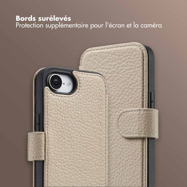 Selencia Étui Riva avec MagSafe et cordon de téléphone Apple iPhone 17e / 16e - Beige