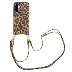Selencia Coque de télephone Nova avec cordon et porte-cartes Samsung Galaxy A36 / A56 - Leopard