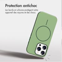 imoshion Coque arrière Color avec Thin MagSafe Ring Apple iPhone 16 Pro - Vert foncé