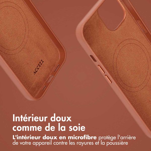 Accezz Étui de télephone portefeuille en cuir 2-en-1 avec MagSafe Apple iPhone 14 - Sienna Brown