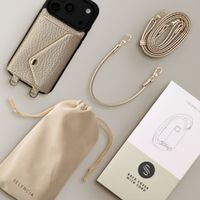 Selencia Coque de télephone Sera avec cordon et porte-cartes enveloppe Apple iPhone 18 Pro / 17 Pro - Champagne