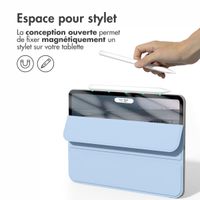 imoshion Magnetic etui de téléphone portefeuille Apple iPad Pro 11 (2022 / 2021 / 2020 / 2018) - Bleu clair