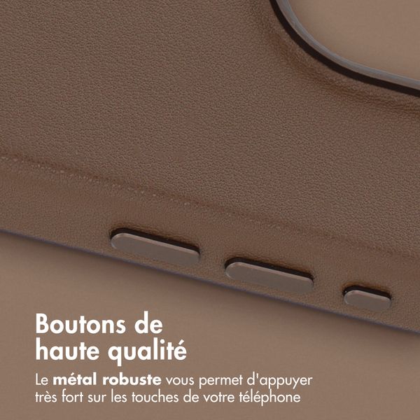 Accezz Coque arrière en cuir avec MagSafe Apple iPhone 15 Pro - Marron café