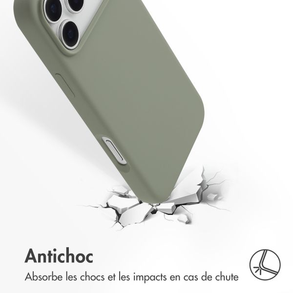 Accezz Coque Liquid Silicone avec MagSafe Apple iPhone 17 Pro Max - Cooper Green