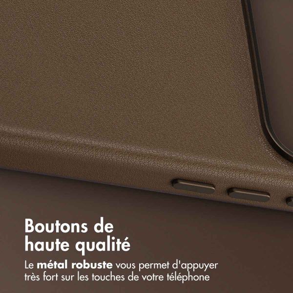 Accezz Coque arrière en cuir avec MagSafe Apple iPhone 17 Pro Max - Marron café