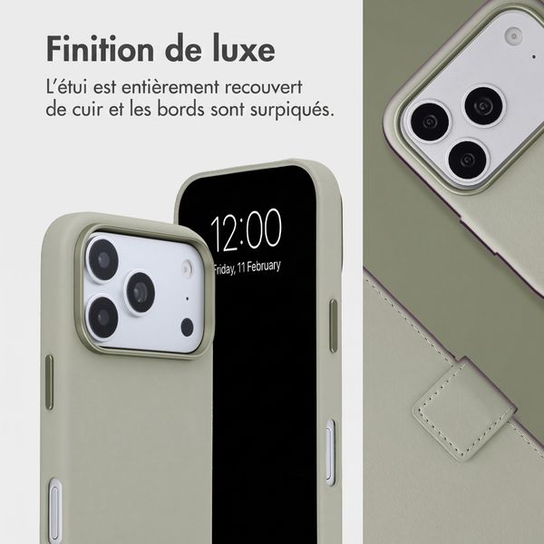 Accezz Étui de télephone portefeuille en cuir 2-en-1 avec MagSafe Apple iPhone 18 Pro Max / 17 Pro Max - Light Grey