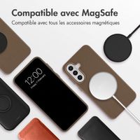 Accezz Coque arrière en cuir avec MagSafe Samsung Galaxy A57 (5G) - Marron café