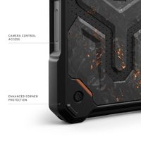 UAG Coque arrière Monarch Pro Apple iPhone 16 Pro Max - Forged Carbon