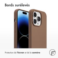 Accezz Coque Liquid Silicone avec MagSafe Apple iPhone 14 Pro - Marron clair