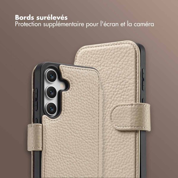 Selencia Étui Riva avec MagSafe et cordon de téléphone Samsung Galaxy S25 / S24 - Beige