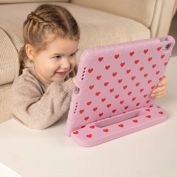 imoshion Coque arrière Kidsproof Design avec poignée Apple iPad 11 (2025) 11 pouces A16 / iPad 10 (2022) 10.9 pouces - Cœurs
