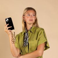 Selencia Coque avec dragonne de luxe Samsung Galaxy A54 (5G) - Noir