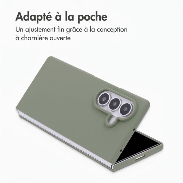 Accezz Coque Liquid Silicone avec MagSafe Samsung Galaxy Z Fold 8 Ultra - Cooper Green