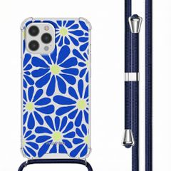 imoshion Coque Design avec cordon Apple iPhone 12 (Pro) - Cobalt Blue Flowers Connect