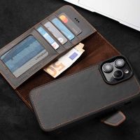 Wachikopa Étui de télephone portefeuille Magic 2-in-1 Samsung Galaxy S23 FE - Dark Brown