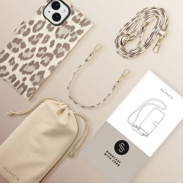 Selencia Étui de télephone portefeuille imprimé léopard Sabi Apple iPhone 15 - Soft Ivory