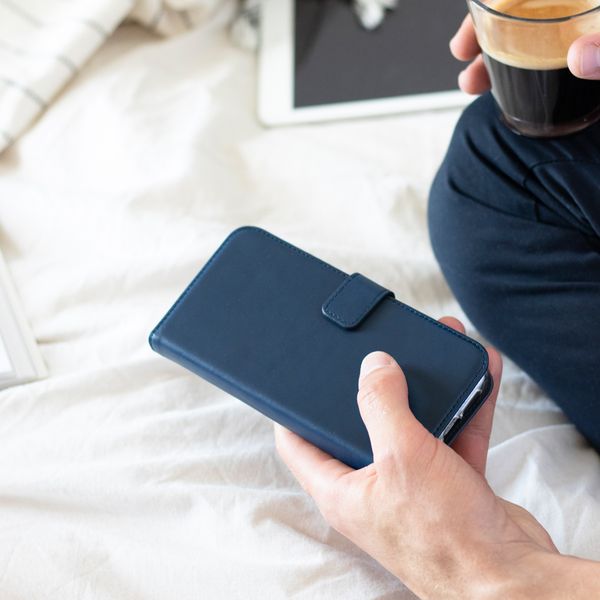 Selencia Étui portefeuille en cuir véritable Apple iPhone 11 - Bleu