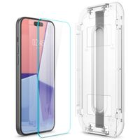 Spigen Protection d'écran en verre trempé GLAStR Fit 2 Paquets + Applicator Apple iPhone 16 / 15
