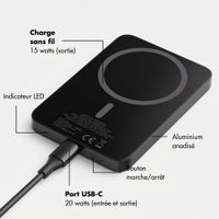 Selencia Powerbank Vivid 5 000 mAh - MagSafe et Qi - Black / Check This Burgundy