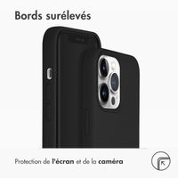 Accezz Coque Liquid Silicone Apple iPhone 13 Pro - Noir