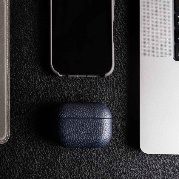Accezz Coque en cuir véritable  Apple Airpods Pro - Bleu foncé