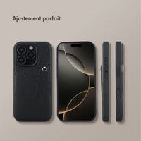Selencia Coque Riva avec porte-cartes Apple iPhone 16 Pro - Noir