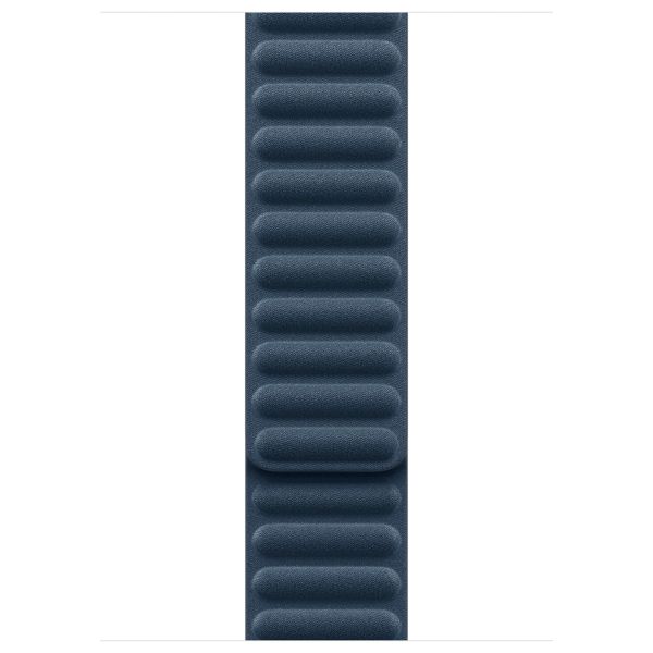 Apple Bracelet à maillons magnétique FineWoven Apple Watch | 44/45/46/49 mm - Taille S/M - Baltic Blue