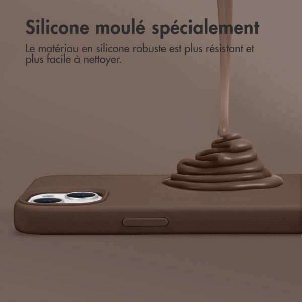 Accezz Coque Liquid Silicone avec MagSafe Apple iPhone 14 / 13 - New Tea Brown