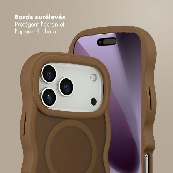Selencia Coque arrière Wavy avec MagSafe Apple iPhone 17 Pro Max - Mocha Brown