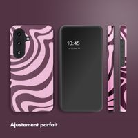 Selencia Coque arrière Vivid avec MagSafe Samsung Galaxy S26 - Wavy Swirl Pink Plum