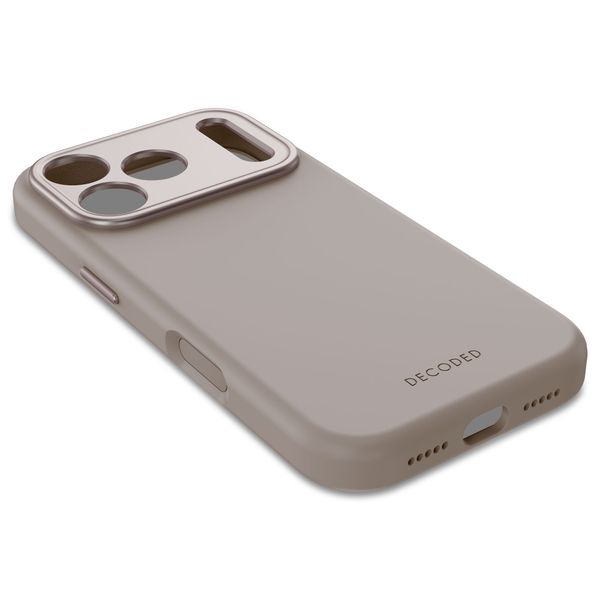 Decoded Coque en silicone MagSafe Apple iPhone 17 Pro Max - Soft Taupe