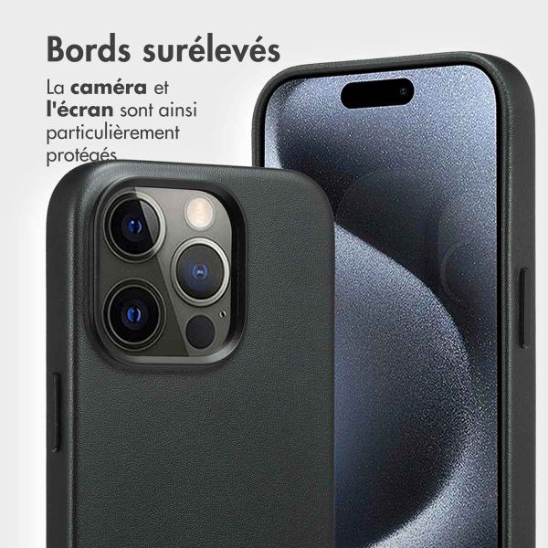 Accezz Étui de télephone portefeuille en cuir 2-en-1 avec MagSafe Apple iPhone 15 Pro - Onyx Black