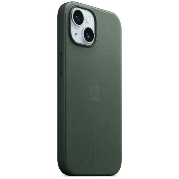 Apple Coque FineWoven MagSafe Apple iPhone 15 - Evergreen
