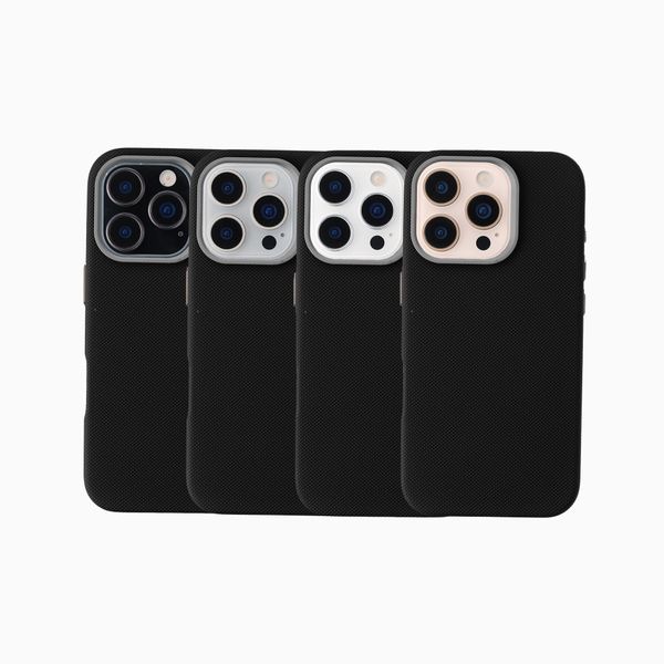 Accezz Coque arrière Mesh avec MagSafe Apple iPhone 16 Pro - Noir